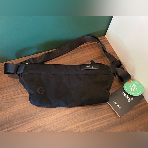 Black Bellroy Sling Mini Cross Body Bag w/ G logo - never used! - Picture 1 of 7